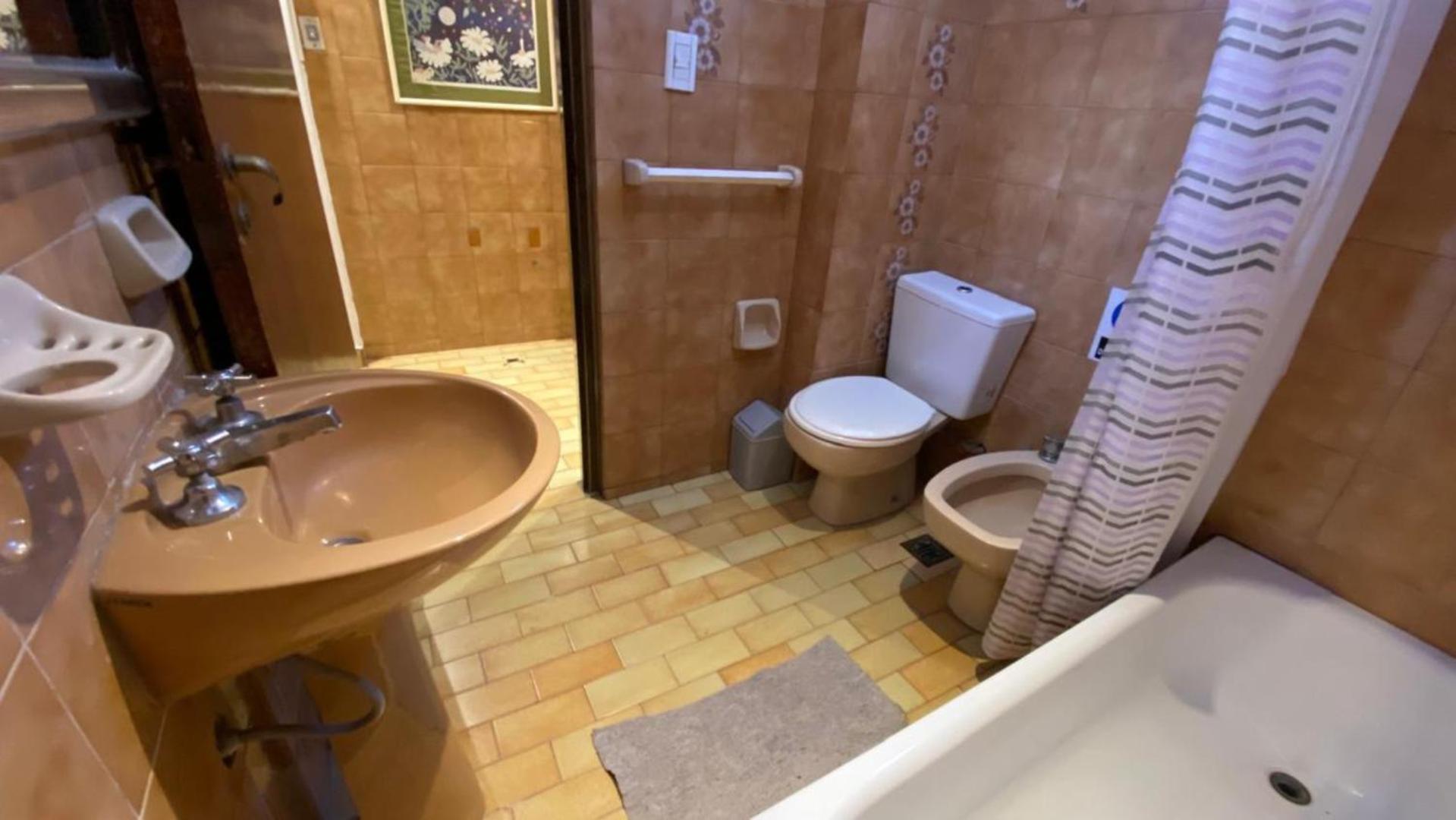 Hostal Open House *